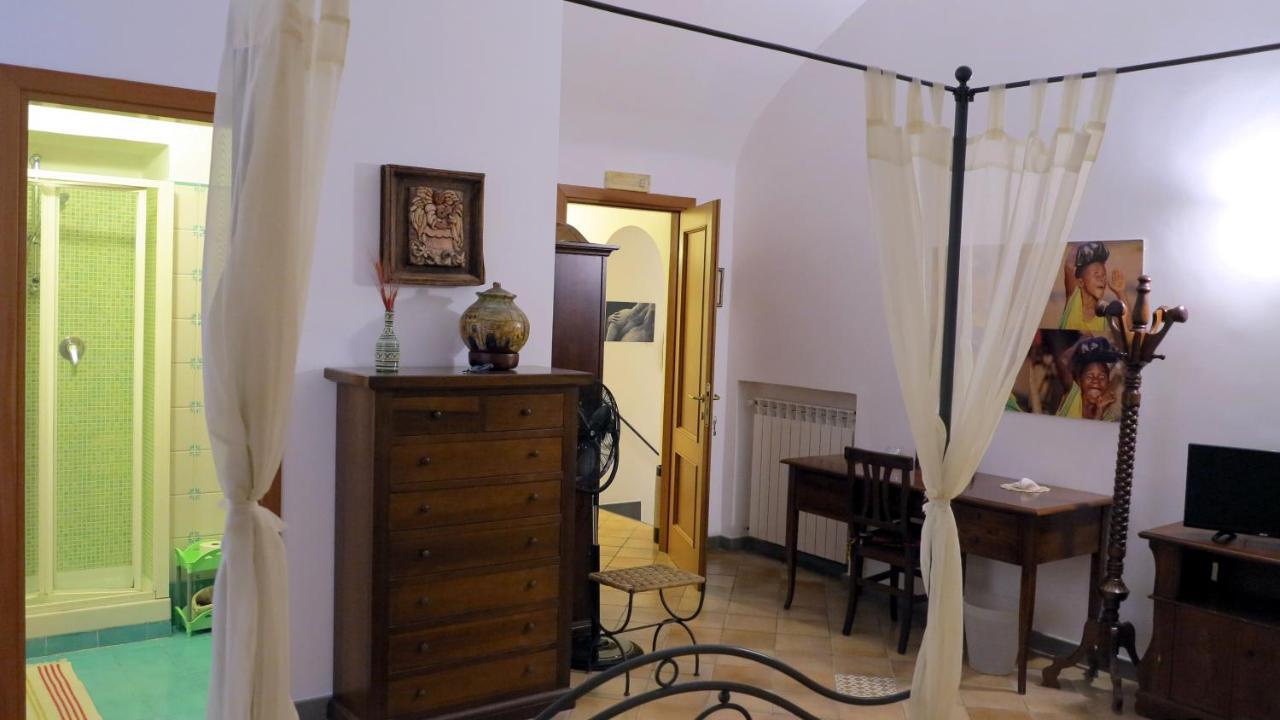- B&B "Centro Antico" - Неаполь Екстер'єр фото